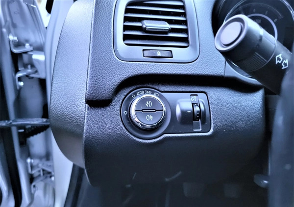 Opel Insignia cena 36999 przebieg: 181000, rok produkcji 2014 z Zabrze małe 106